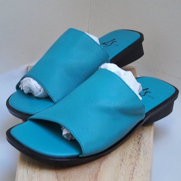 Life Stride Shoes - 💎HP💎Life Stride Aqua Mules Sandals Size 7.5